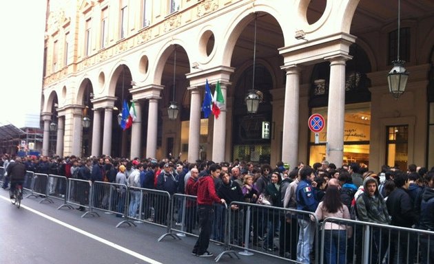 foto Apple Store Via Roma