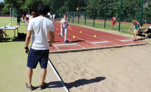 Foto von Röntgen-Schule