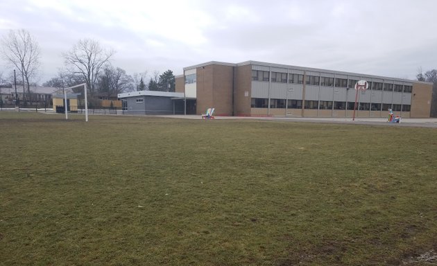 Photo of Oakridge Public School