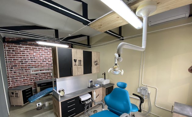 Photo of Hills Dental Studio