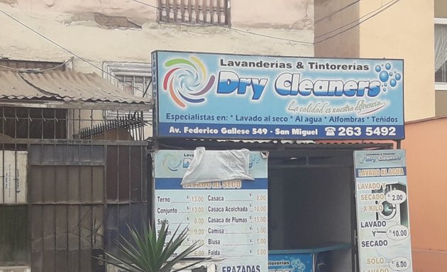 Foto de Dry Cleaners