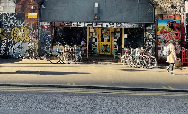 Photo of Recycling Elephant and Castle