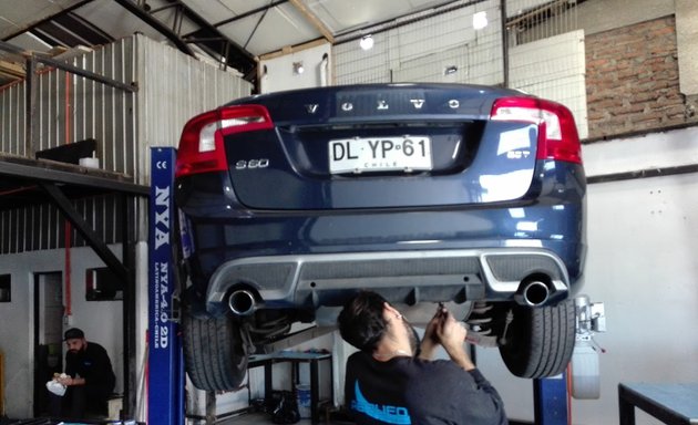 Foto de Servicio automotriz REBUFO Taller Mecanico