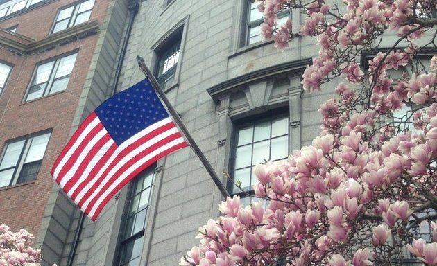 Photo of Fisher College Library