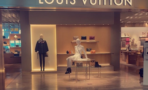 Photo of Louis Vuitton Heathrow T5