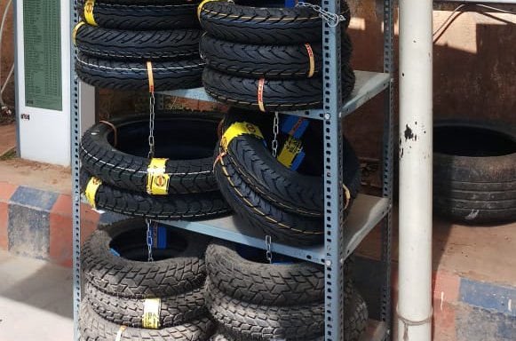 Photo of LNB Tyres