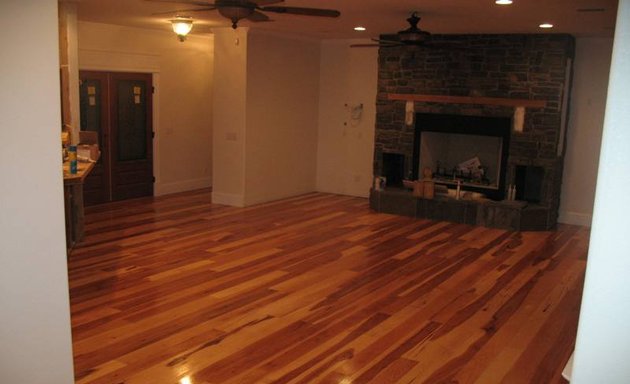 Photo of Chicago Flooring Pros.