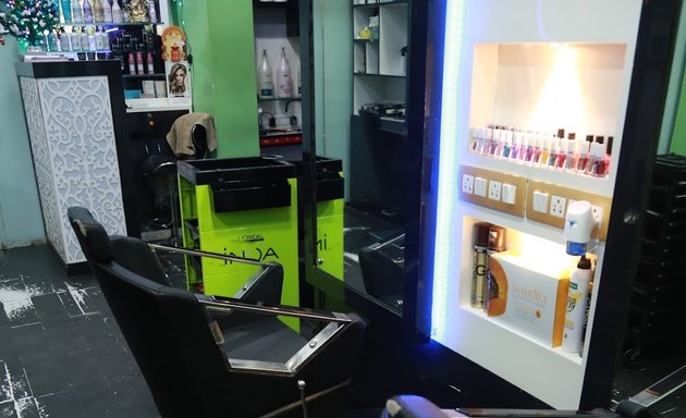 Photo of Salman Malik Unisex Salon