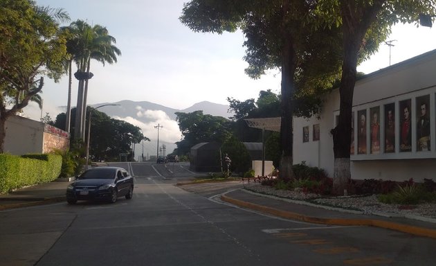 Foto de Hospital Militar del Ejército Dr. Vicente Salias Sanoja