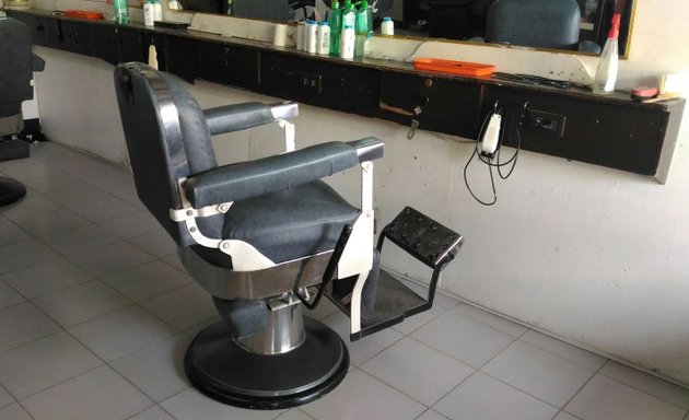 Photo of Dode Rey Barbershop