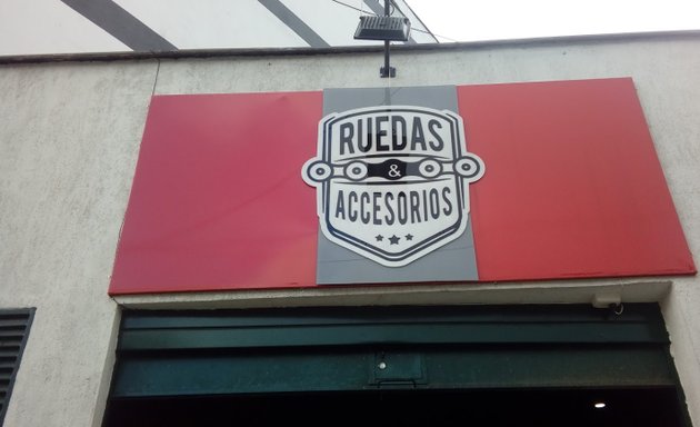 Foto de Ruedas Accesorios