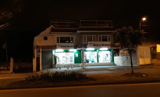 Foto de Farmacias SANA SANA