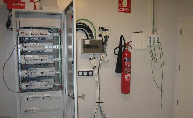 Foto de Electrotecnia Llumelec, S.L.