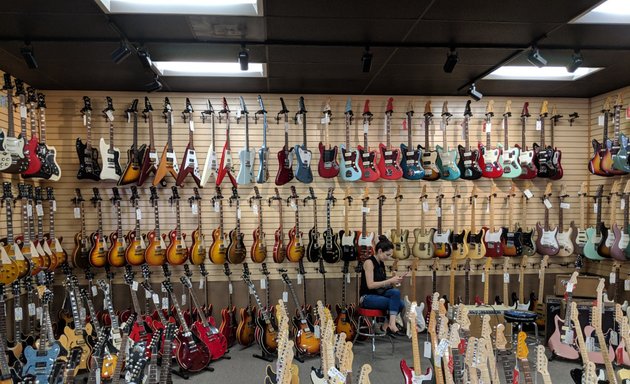Photo of Norman's Rare Guitars