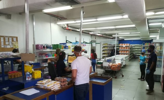 Foto de díadía Agua Salud. Practimercado y Supermercado en Caracas.