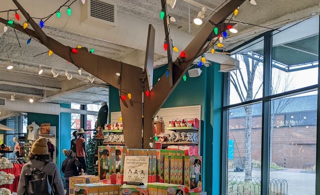 Photo of Wild Things gift shop at Lincoln Park Zoo
