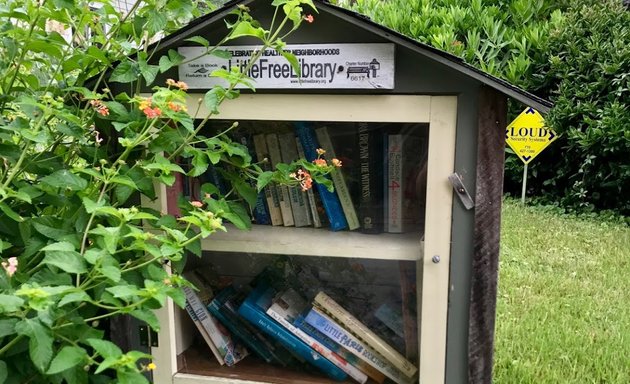 Photo of Little Free Library #6617