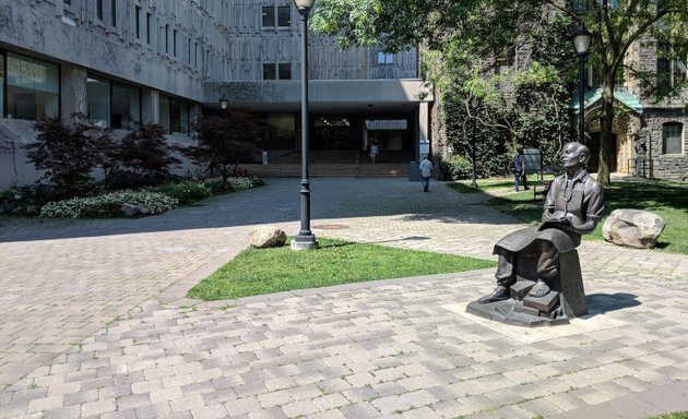 Photo of Department of Pharmacology & Toxicology, University of Toronto