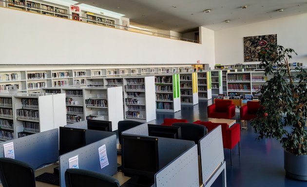 Foto de Biblioteca Pública de La Chantrea