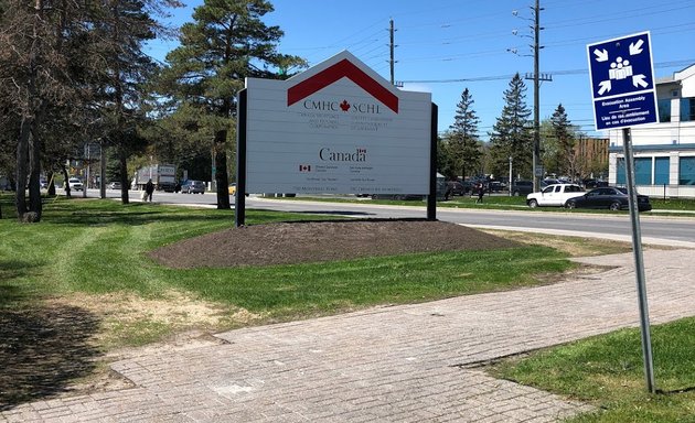 Photo of Société canadienne d'hypothèques et de logement (SCHL)