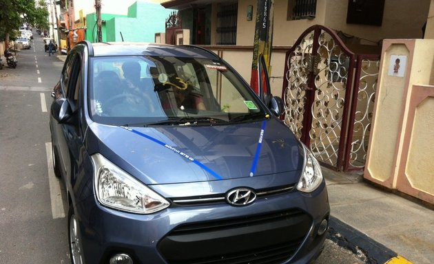 Photo of Blue Hyundai