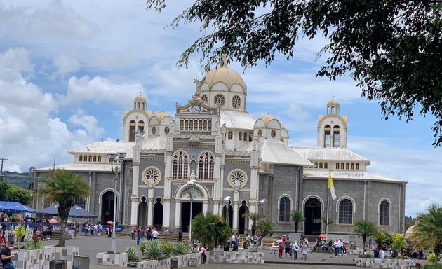 Foto de Basílica de Nuestra Señora de los Ángeles