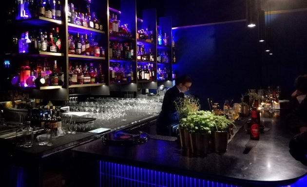 Foto von Contemporary Bar