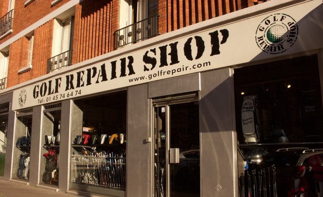 Photo de Golf Repair Shop by Wally Clubmaker