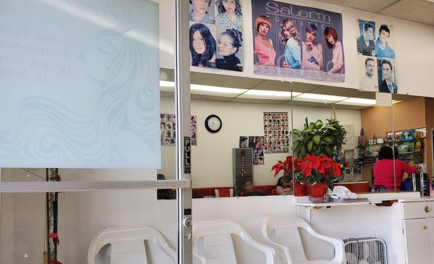 Photo of Reyna's Beauty Salon