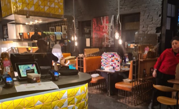 Photo of Nando's Lavender Hill