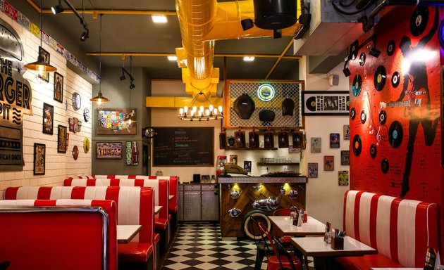 Photo of The Burger Pit. All American Diner