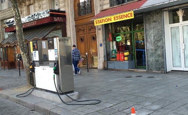 Photo de Stations service sin Essence.