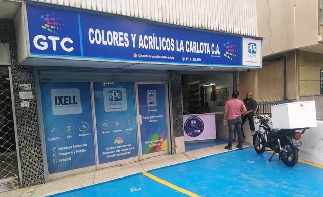 Foto de Colores y Acrílicos La Carlota
