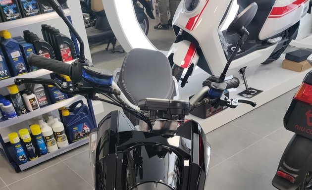 Photo de Motos espace-scooters