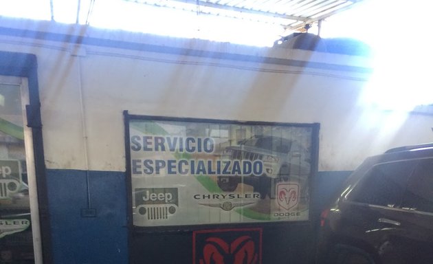 Foto de Centro de Servicios Chrysler, C.A.
