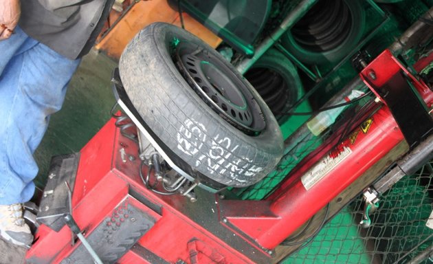 Photo of Roger's Tire & Rim