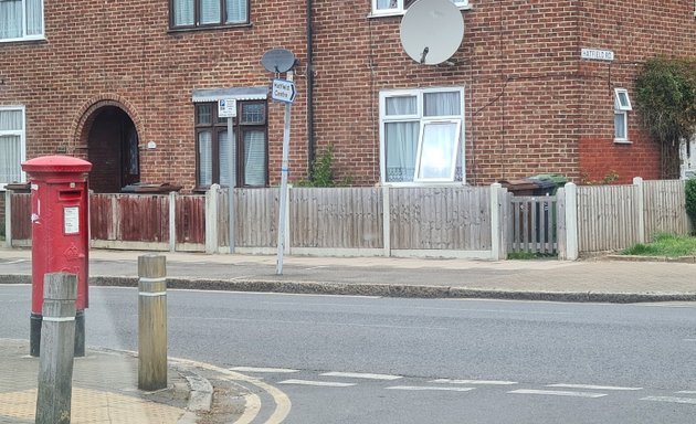 Photo of Hatfield Rd Post Box - Royal Mail