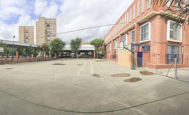 Foto de Sevilla Patina® · Escuela de Patinaje en Línea · Colegio Valdes Leal