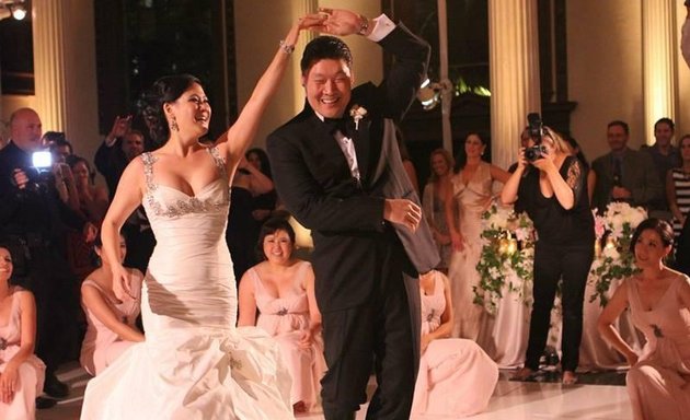 Photo of Santa Monica Wedding Dance