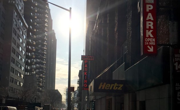 Photo of Hertz Car Rental - 48th Street East - Midtown Between 1st And 2nd Avenue HLE