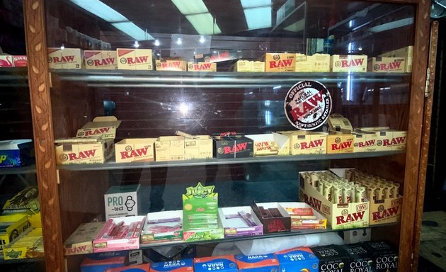 Photo of 86st candy smoke shop