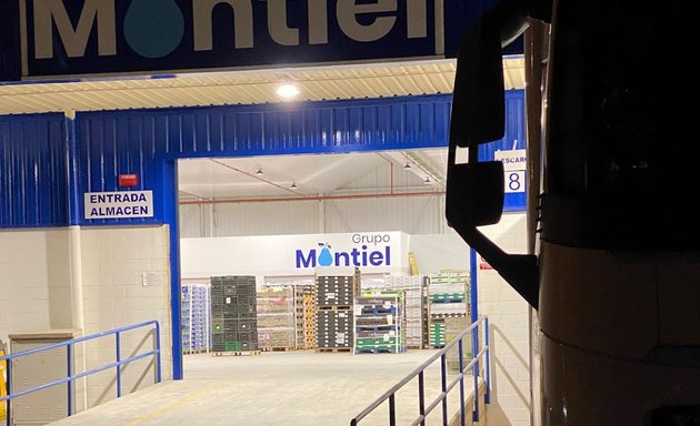 Foto de Grupo Montiel - Empresa de transporte de frutas y verduras en Málaga