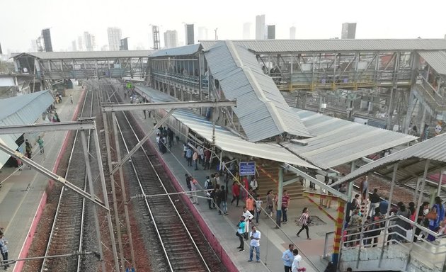 Photo of Bandra East Wooden disine Shop