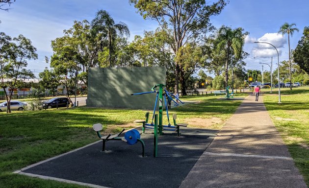 Photo of Honour Avenue Playground