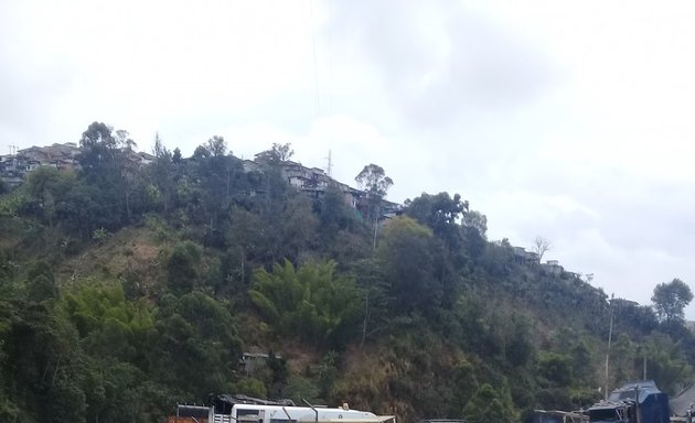 Foto de Parqueadero La Ladrillera