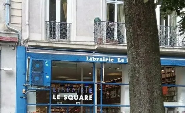 Photo de Le Livre et la Plume