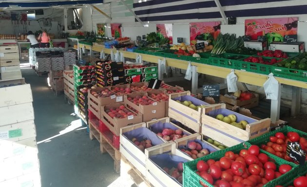 Photo de marché aux fruits et légumes