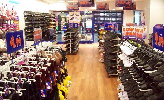 Photo of Shoe Zone