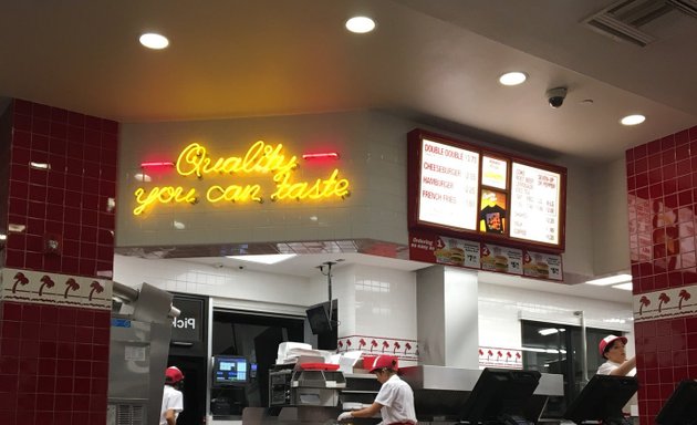 Photo of In-N-Out Burger