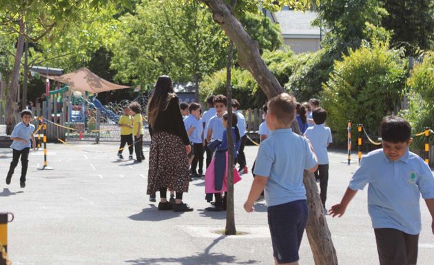 Photo of Gladstone Park Primary School